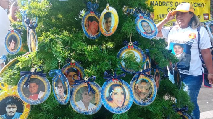 Tras inconformidad, ayuntamiento deja a Colectivo Solecito colocar “árbol del dolor