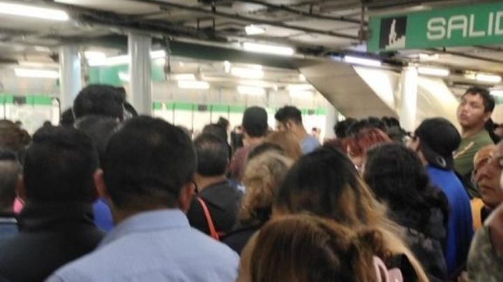 ¿Qué ocurre en la Línea 8 del Metro que vive caos y retrasos?