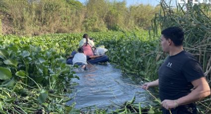 VIDEO: Niños y adultos migrantes se lanzan al río Bravo para llegar a EU