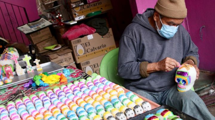 Los artesanos ambulantes que resisten en el Centro Histórico de Querétaro