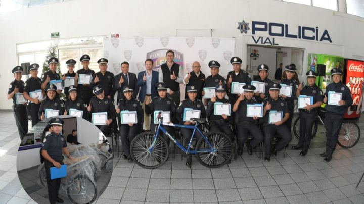 Premian a policías comprometidos con León