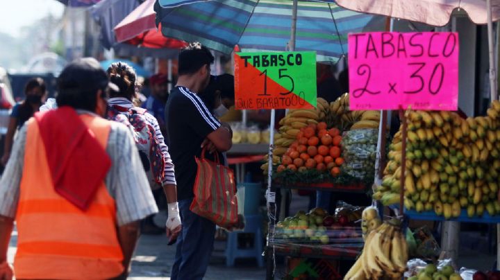 Consumo privado en México repunta 0.64% en agosto, pero mantiene debilidad
