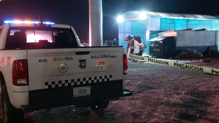 Busca evitar retén; choca y fallecen dos pasajeros