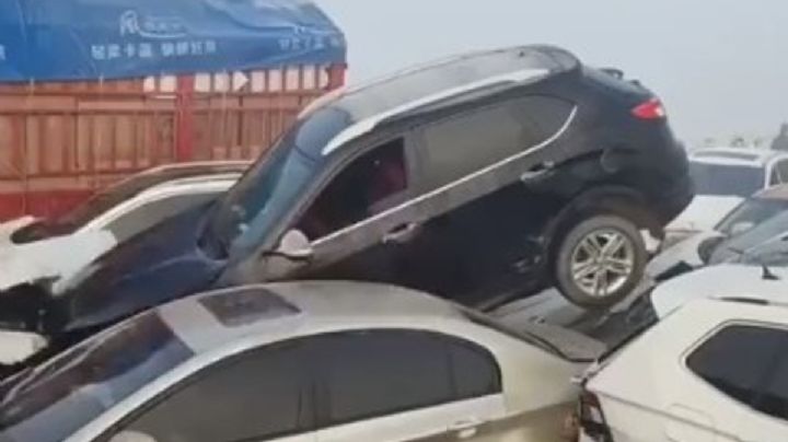 VIDEO: Captan impresionante carambola de 200 vehículos