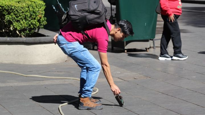 También en Xalapa, boleros hacen bromas de los Inocentes en parque Juarez