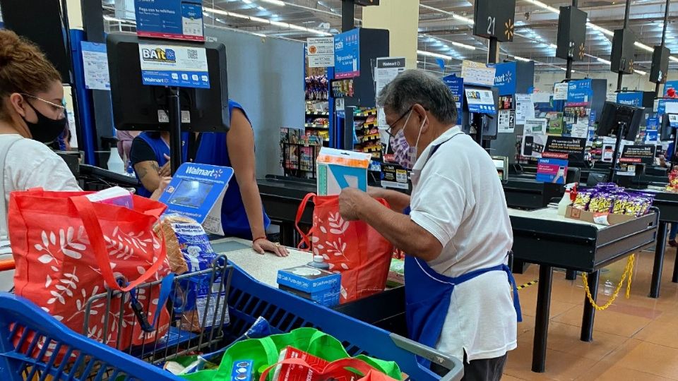 Los usuarios de Walmart y Bodega Aurrera tienen una nueva tarjeta de beneficios, pero éstos caducan al final de cada trimestre.

