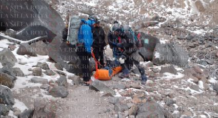 Alpinista lesionado es rescatado tras 24 horas en el Pico de Orizaba