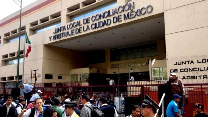 La reforma laboral camina con tres patas