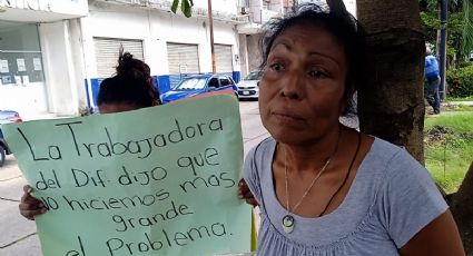 Abuela de bebé rescatada se encadena para exigir su entrega en Coatza