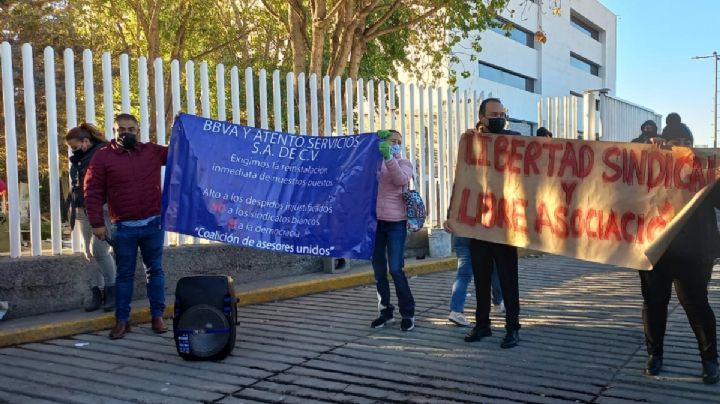 Call center en Pachuca despide a empleados que organizaban sindicato, Andrés era el líder