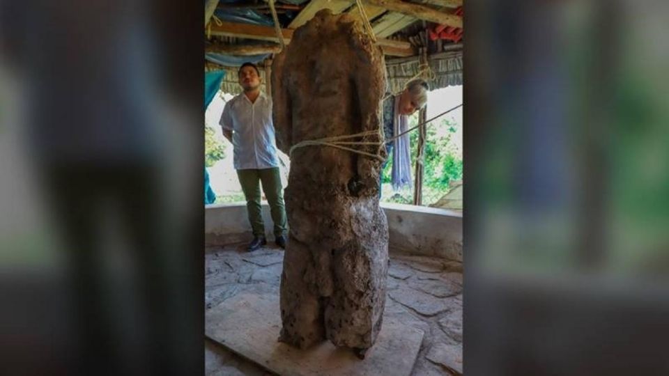 La escultura de piedra caliza representa a un guerrero que fue prisionero en combate y fue ofrendada a la zona arqueológica de Oxkintok, Yucatán