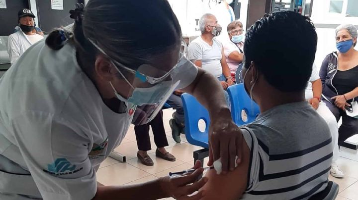 Vacuna covid-19 e influenza: ¿A quiénes les toca vacunarse en octubre?