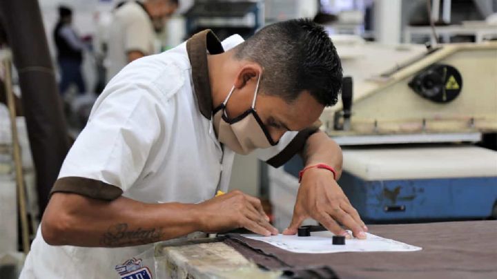 Manufactura en México cae 2.3% en agosto, según el INEGI