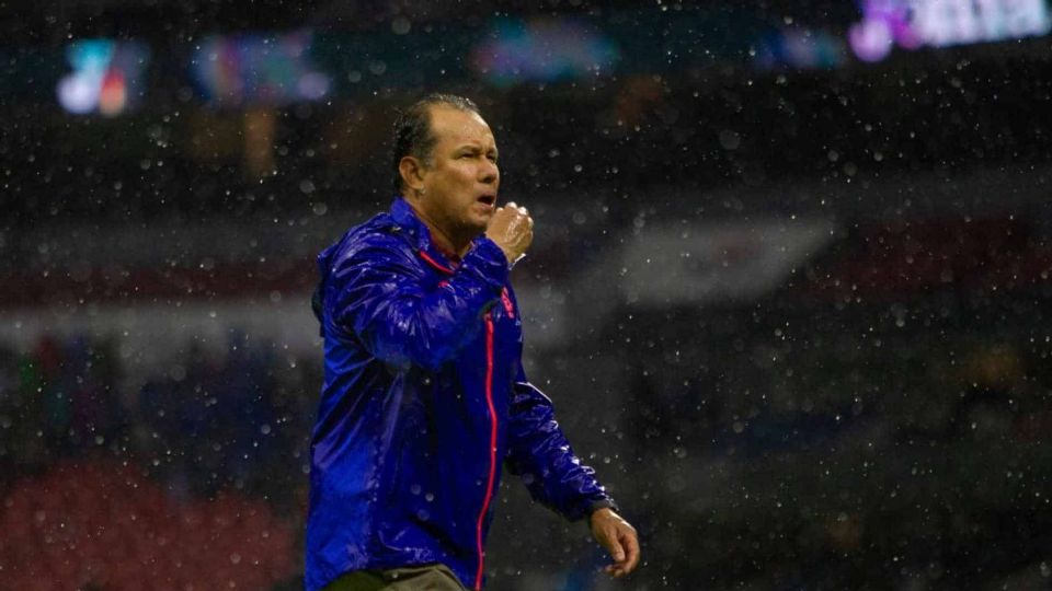 El ex DT de Cruz Azul, Juan Reynoso