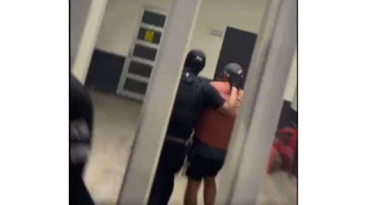 Jorge Winckler ingresa a juzgados de Pacho Viejo para audiencia inicial