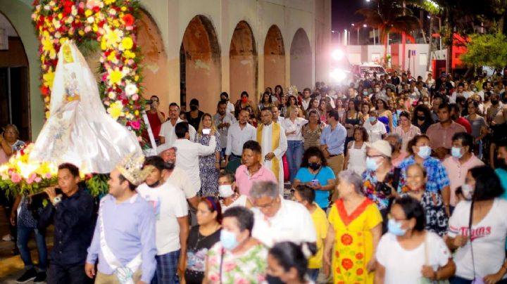 Con procesión, así arrancaron las fiestas de Santa Ana en Boca del Río