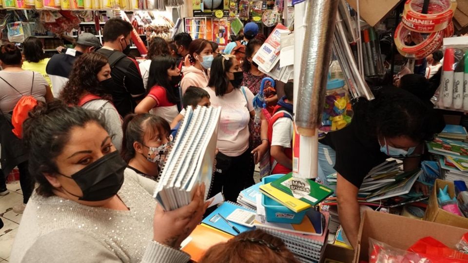 Los cuadernos, colores, plumones y libros de texto tendrán la mayor alza