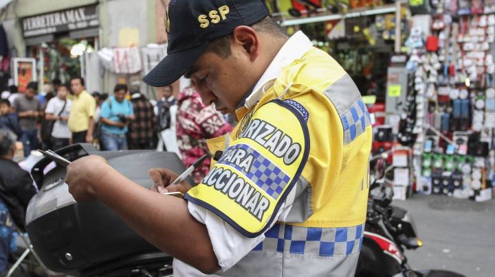 2 multas si agredes a un policía de tránsito en la CDMX