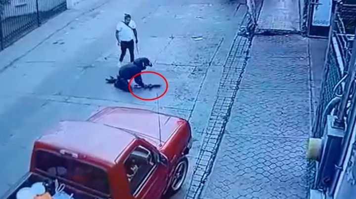 VIDEO | En pelea callejera en Actopan sale a relucir rifle de asalto