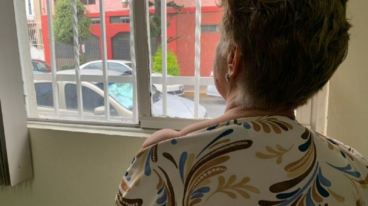 “Se hundieron mis  hombros por el peso de mis pechos al amamantar”