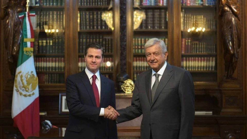 Peña Nieto con AMLO en Palacio Nacional. Foto: Cuartoscuro/Archivo