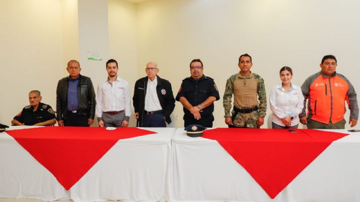 Reconocen valentía de Bomberos de Córdoba en su día