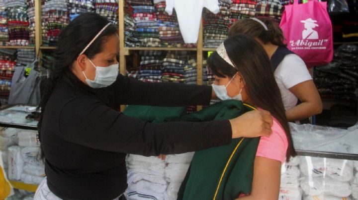 ¿Cuánto gastan familias jarochas en uniformes escolares?