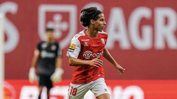 VIDEO:  el primer golazo de Diego Lainez con el Braga