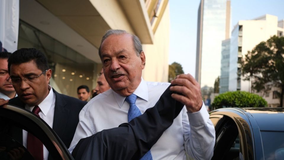 En abril, Inbursa del empresario Carlos Slim confirmó su interés en comprar Banamex