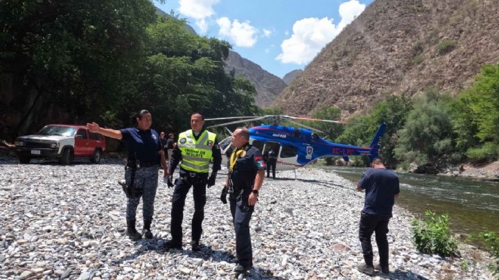 VIDEO | En rescate de jóvenes en Pacula, río arrastra a voluntarios