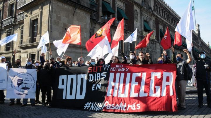 Notimex: 900 días de una huelga en el infierno