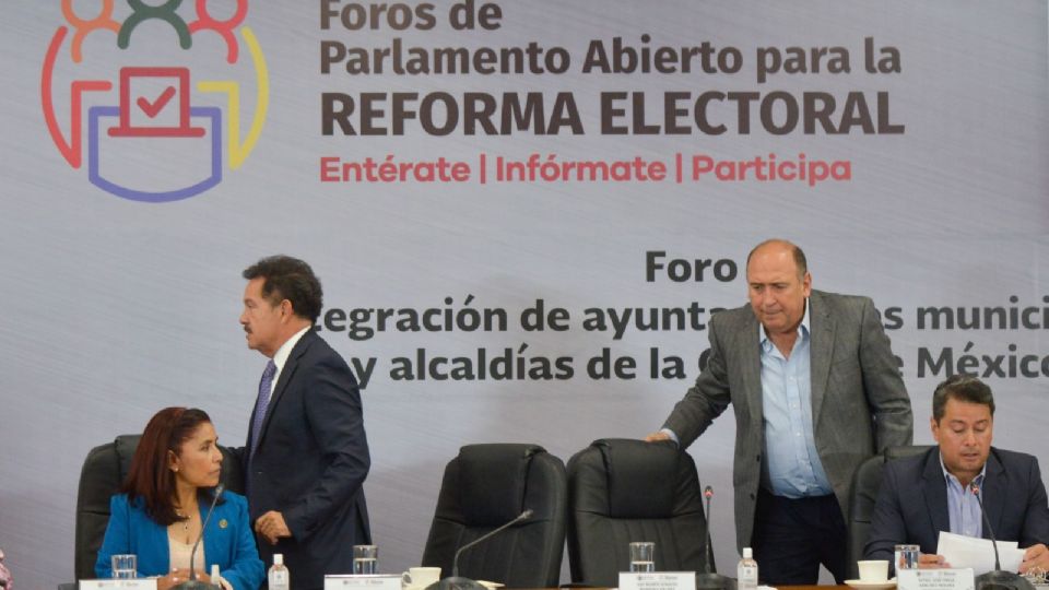 Solo 1 de cada 5 expertos invitados a los foros de parlamento abierto sobre la reforma electoral avalan la iniciativa