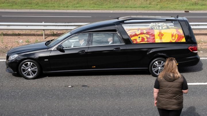 "No es mi rey": mensajes contra la monarquía tras muerte de Isabel II