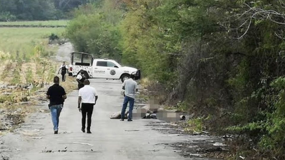 Corporaciones de seguridad hallaron los cuerpos siete de hombres a un costado de una brecha que une a la comunidad Los Juárez y al rancho Los Motas