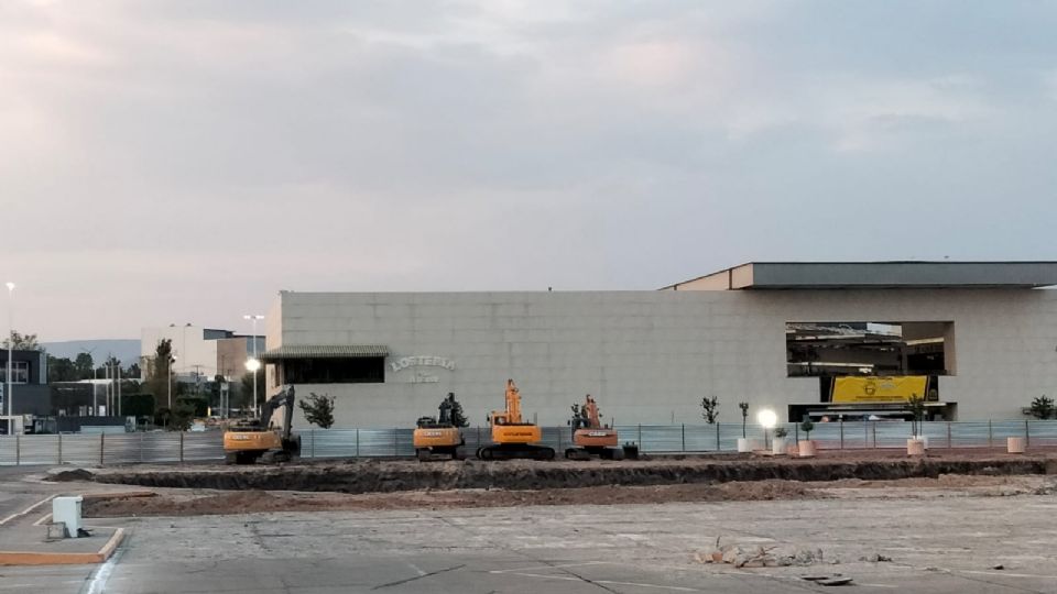 La construcción en Plaza Mayor de León de una tienda Palacio de Hierro, es factor ahora para que Liverpool busque ampliar sus instalaciones.