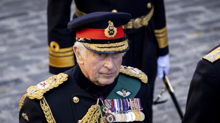El despido masivo de Carlos III tras convertirse en Rey, revela The Guardian