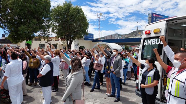 En Hospital de Pachuca recuerdan a fallecidos de los sismos de 1985 y 2017