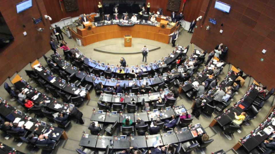 Morena y sus aliados (PT y PVEM) avalaron en comisiones del Senado reforma para ampliar participación de fuerzas armadas hasta 2028