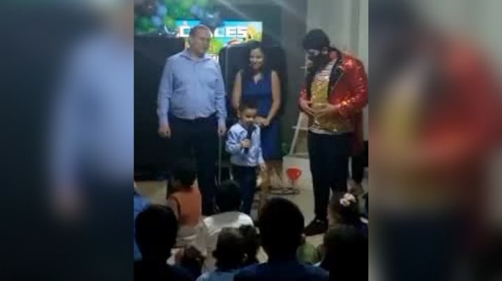 VIDEO “Yo no quería que vinieran”: niño agradece a invitados a su fiesta