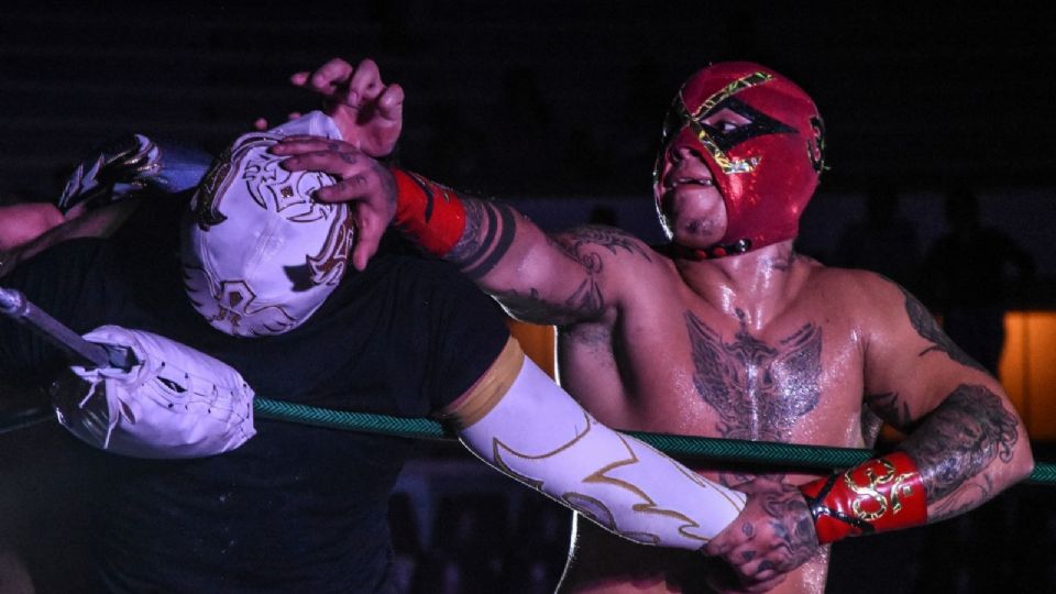 Oscar Fernández es fan de la lucha libre y establece la diferencia entre ésta y las extranjeras