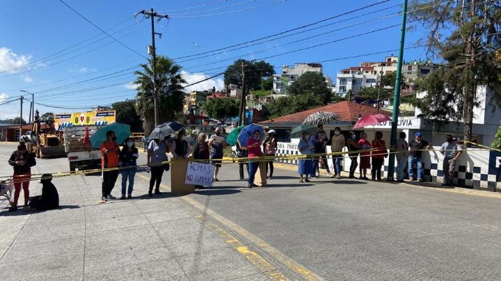 Con manifestación bloquean acceso a Xalapa para exigir obra pluvial