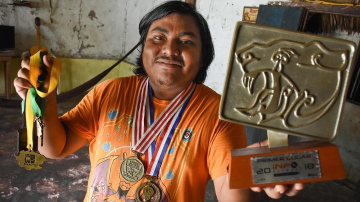 FOTOS: Guillermo Adrián, el astrobiólogo maya que viajará a la NASA para explorar Saturno