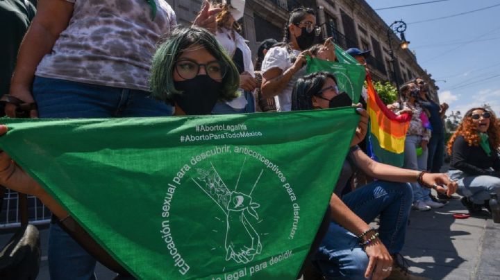 “Ganchos y tés”, como se practicaban los abortos