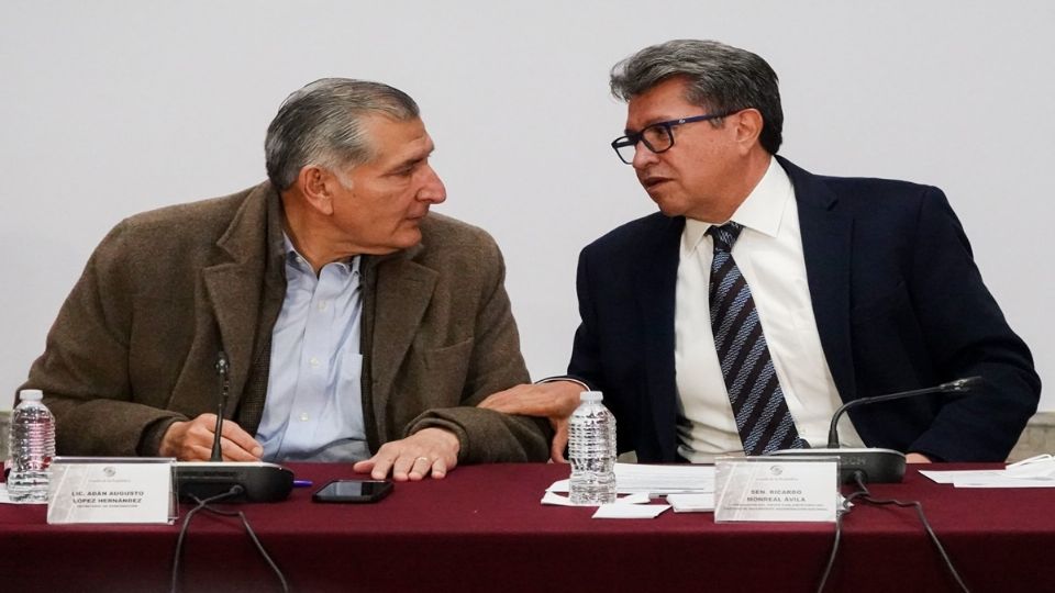 Adán Augusto López pidió a los senadores de Morena y a su coordinador Ricardo Monreal mantenerse unidos.