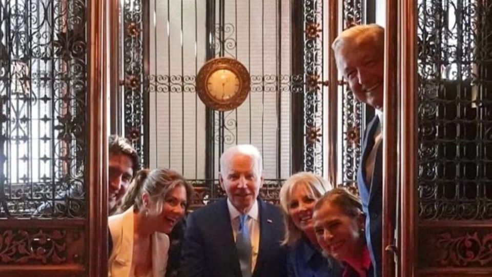 Así transcurrió la cumbre trilateral: en la imagen los presidentes de EU, México y Canadá, junto a sus esposas, en el elevador de Palacio Nacional
