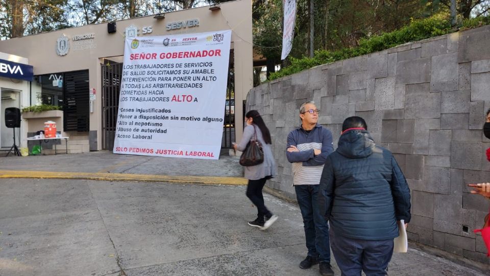 Trabajadores denuncian violaciones a sus derechos laborales