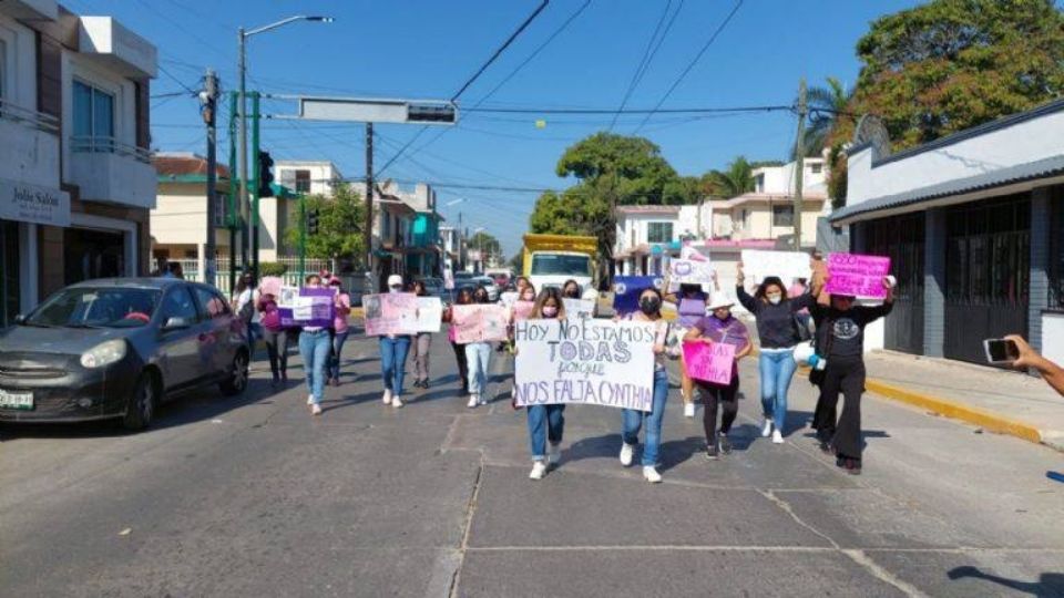 Marcha de familiares y amigos de Cinthya Guadalupe organizaron marcha el 16 de enero.