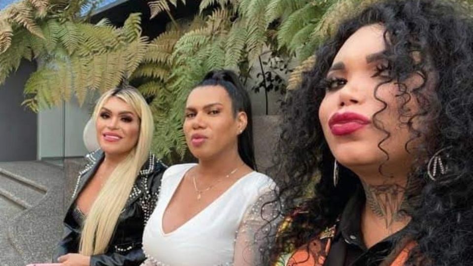 Wendy Guevara,Paolita Suárez y Kimberly “La más preciosa”.
