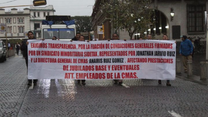 CMAS amaga con huelga tras tercera protesta en Xalapa