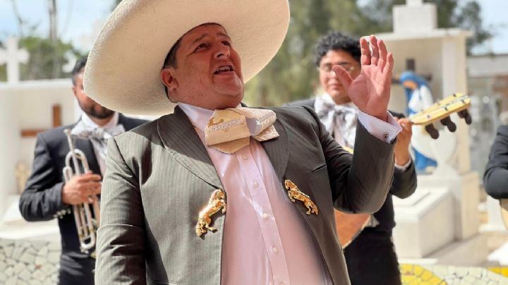 El nieto de José Alfredo canta igual y se parece mucho; le da serenata en su tumba